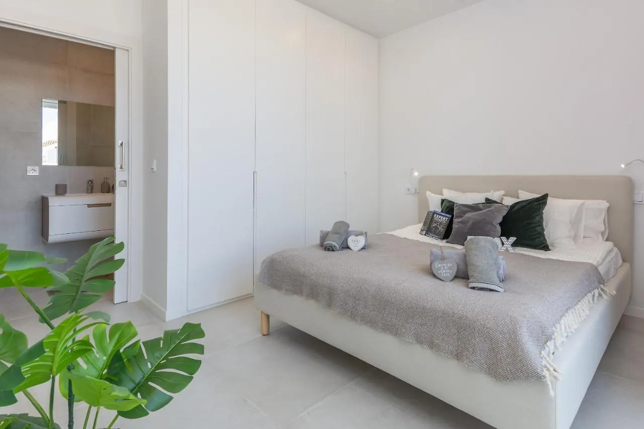 394921 - Wonderful Semi Detached Villa Málaga Nyaraló